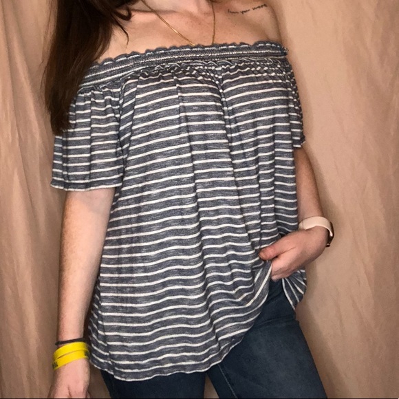 Max Studio off the shoulder top - Picture 3 of 5